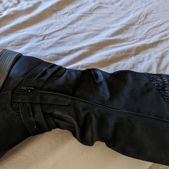 Mukluks high zip black boots, size 11, wore once - Picture 3 of 6